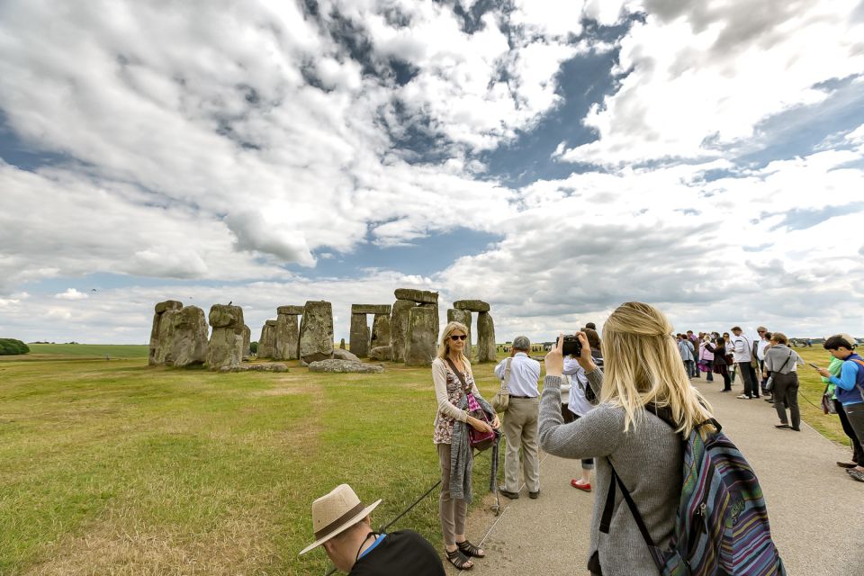 From London: Stonehenge Express Half-Day Tour - Languages Available for Audio Guide