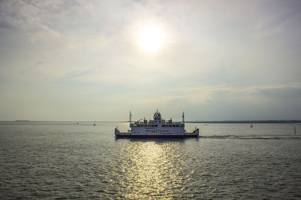 From Portsmouth: Isle of Wight Day Tour by Bus and Ferry - Tour Experience