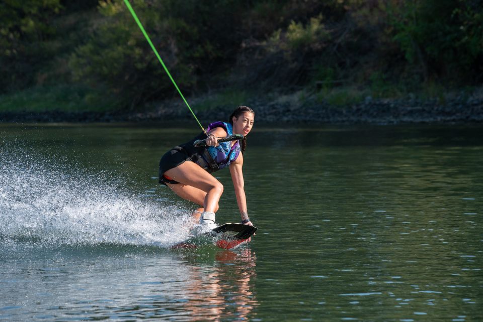 Full-Day Boarding Experience Wakeboard,Wakesurf,orKneeboard - Inclusions