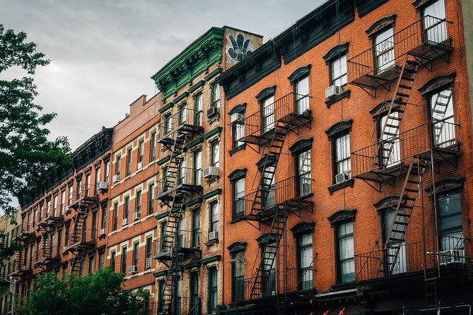 Ghosts of Greenwich Village: 2-Hour Private Walking Tour - Age Requirement and Considerations