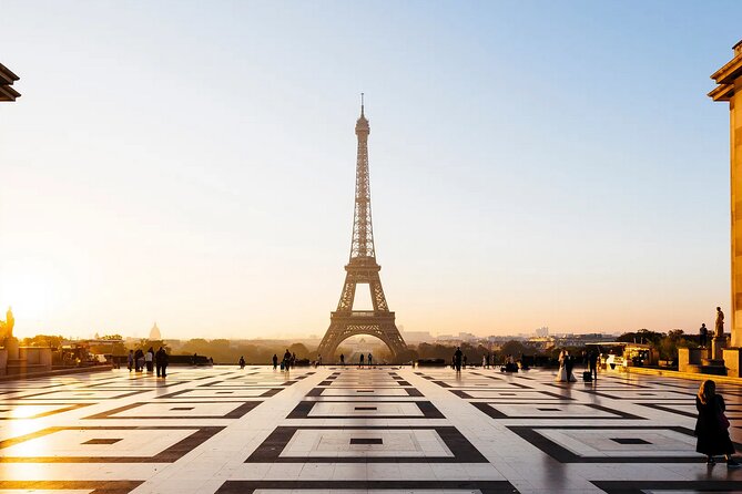 Half-Day Walking Tour With Fun Guide & Arc Du Triomphe Tickets - Itinerary Overview
