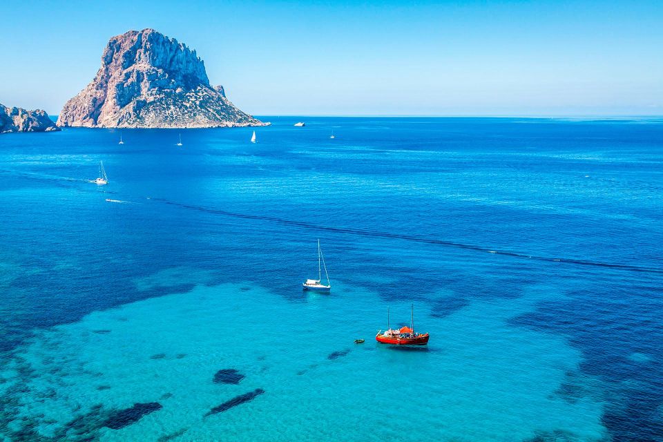 Ibiza: Speed Boat Excursion to Atlantis & Es Vedra +Snorkel - Reservations