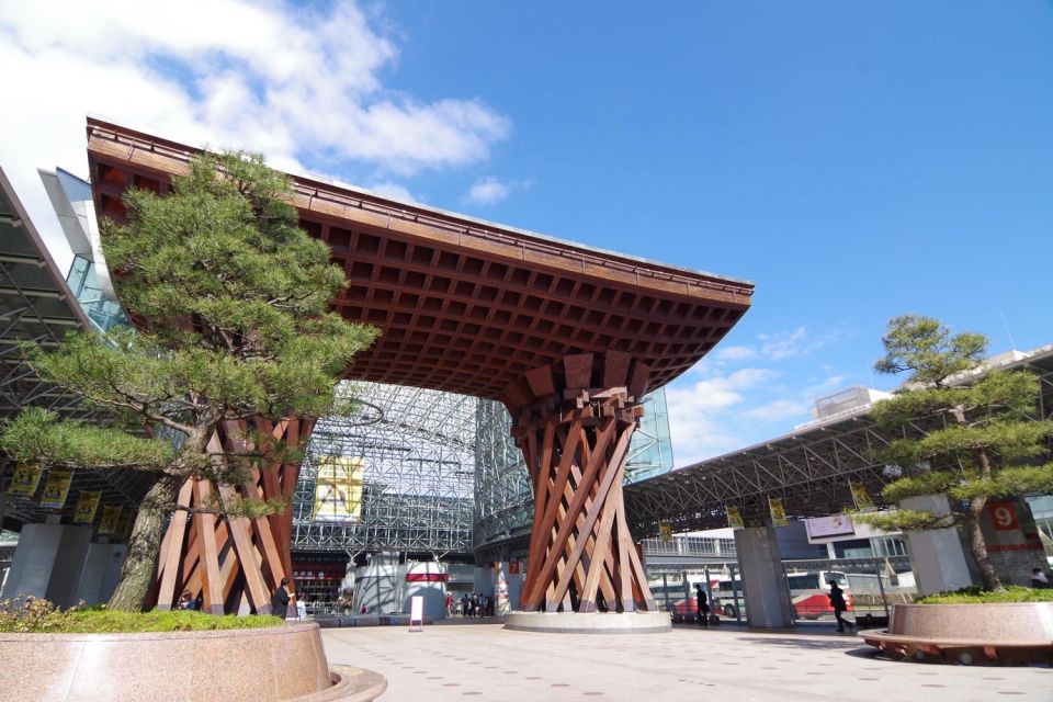 Kanazawa: Private Tour With Local Guide - Experience Highlights