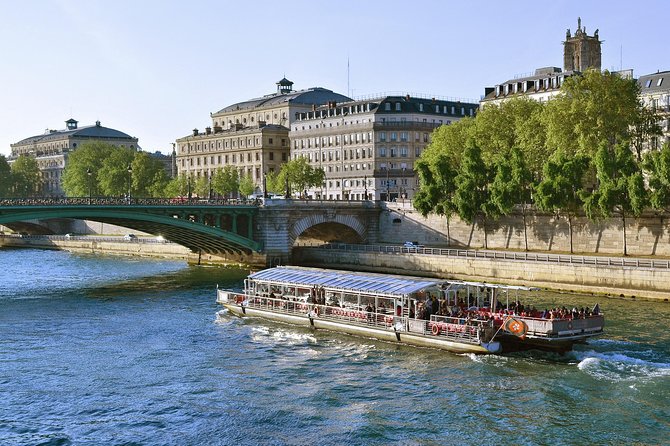 Louvre Ticket With Digital Audioguide & Seine River Cruise - Louvre Audio Guide