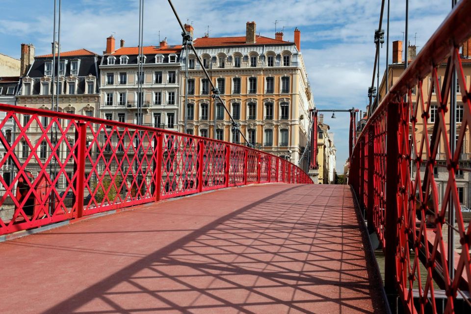 Lyon: Express Walk With a Local in 60 Minutes - Booking Information