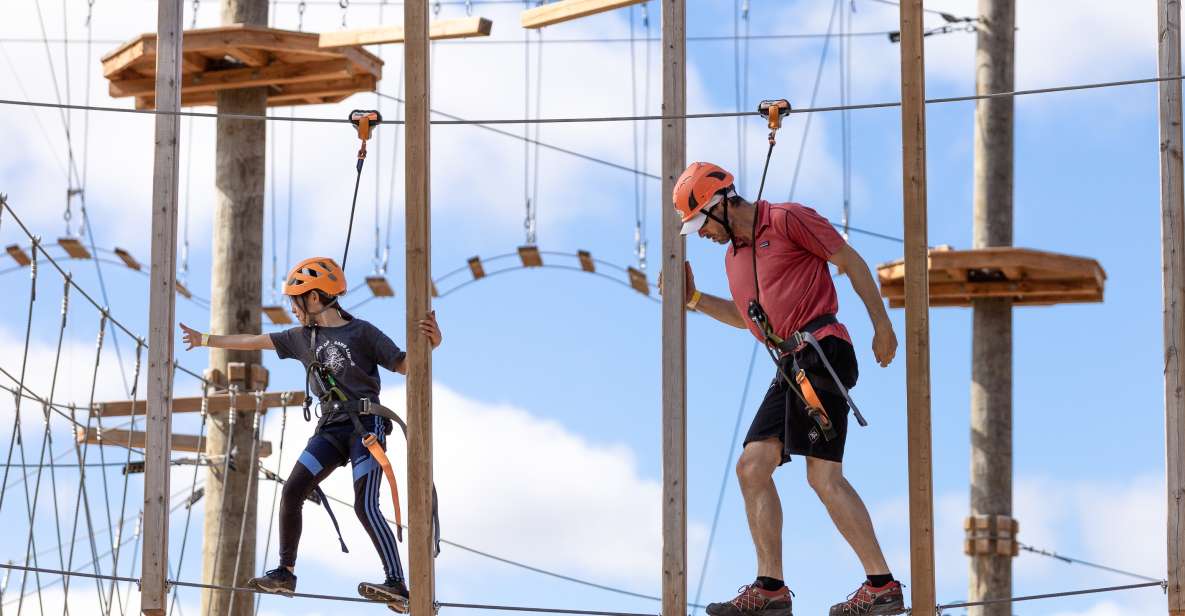 Mont-Catherine Aerial Adventure - Host and Languages