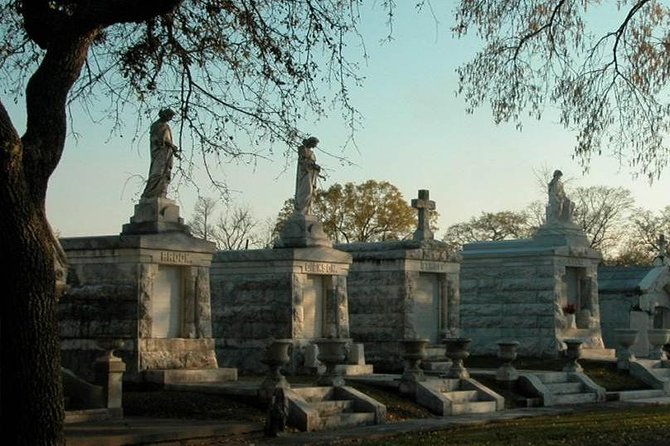 New Orleans City and Cemetery Bus Tour - Stops and Passes