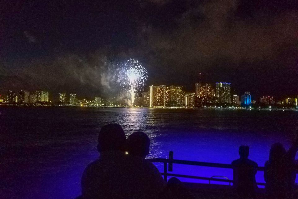 Oahu: Waikiki BYOB Friday Night Fireworks Cruise - Meeting Point