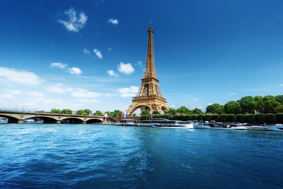 Paris: Romantic Cruise With 3-Course Dinner on Seine River - Inclusions