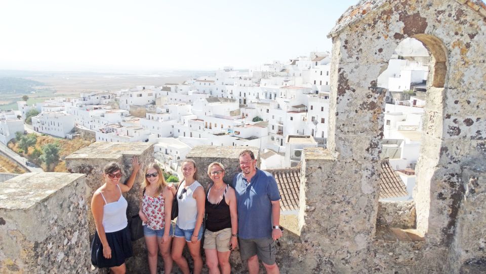 Private Day Trip From Cádiz: Vejer De La Frontera & Bolonia - Tour Features