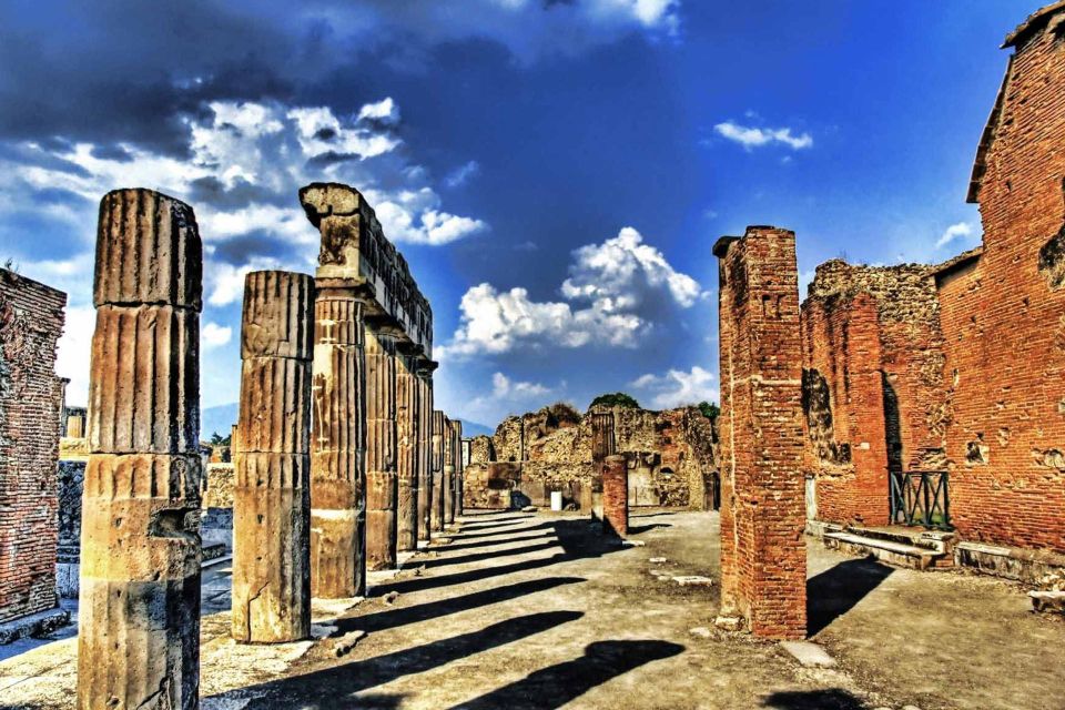 Shared Group: Pompeii Tour and Wine Tasting - Experience Itinerary