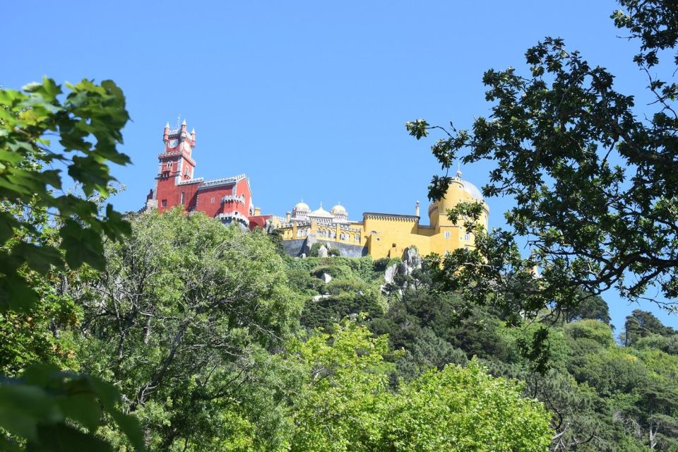 Sintra and Cascais Private Tour With a Local - Itinerary