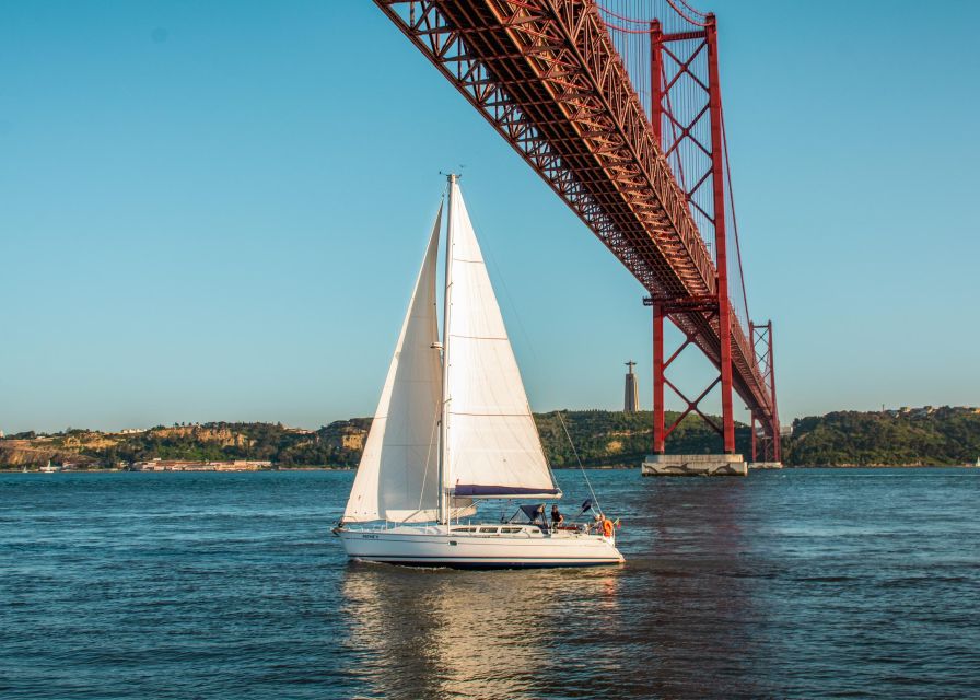 Tagus: Sailboat Private Tour - Highlights