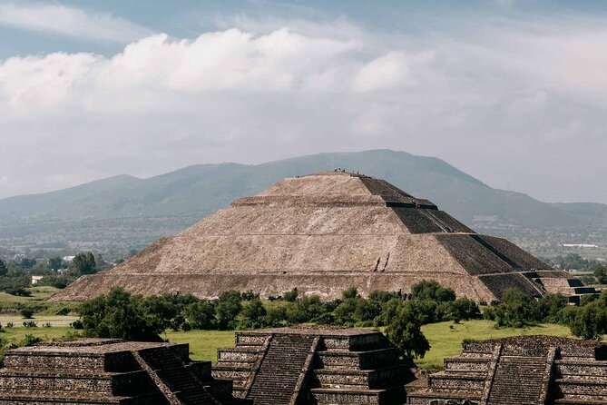 Teotihuacan, Basilica of Guadalupe, Tlatelolco and Tequila Tour - Meeting and Pickup Information