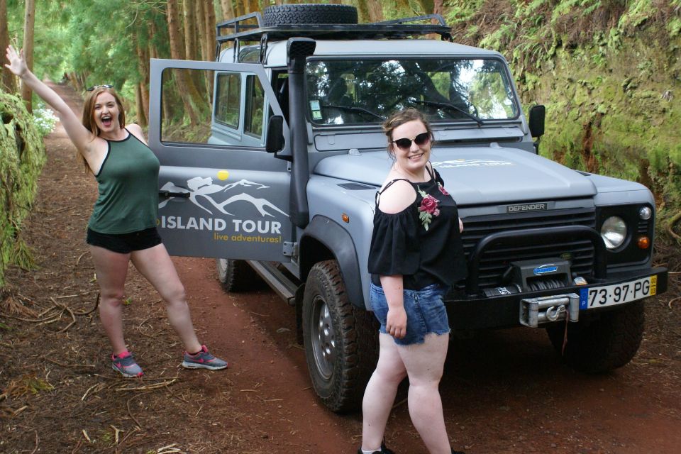 Terceira Island: 4x4 Land Rover Tour With Traditional Lunch - Tour Experience
