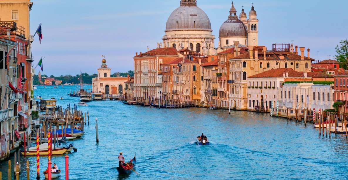 Venice: Private Architecture Tour With a Local Expert - Languages Available