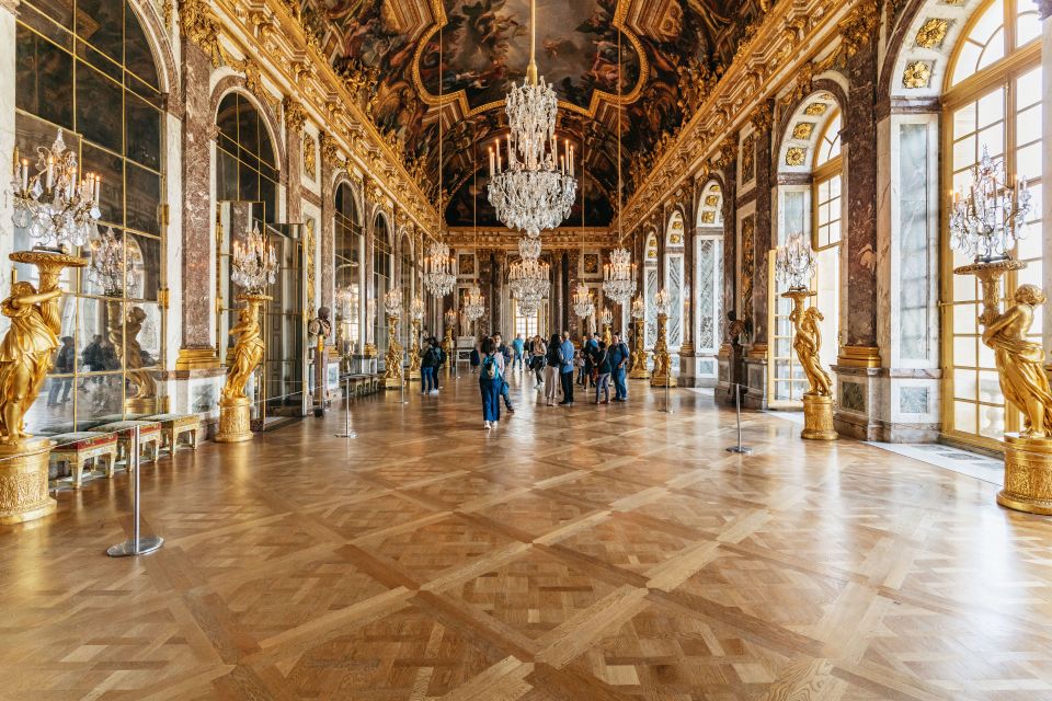 Versailles: Skip-The-Line Tour of Palace With Gardens Access - Meeting Point
