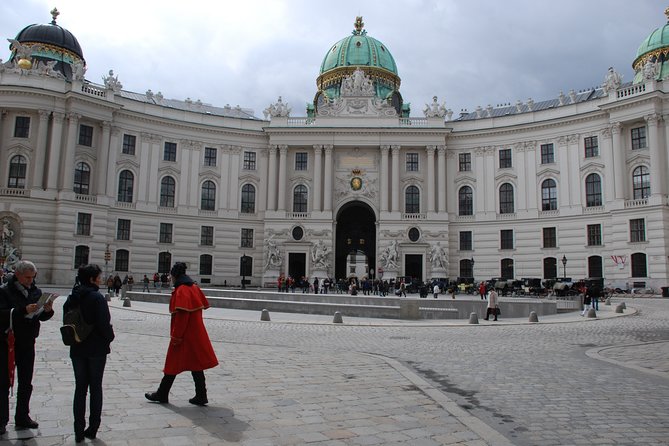 Vienna Private Walking Tour With A Professional Guide - Itinerary Highlights