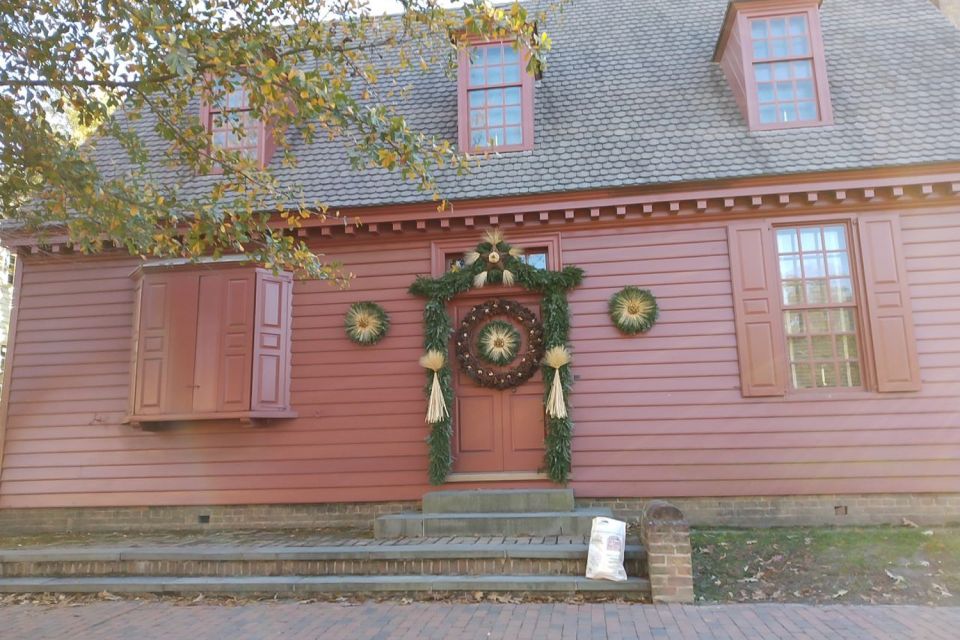 Colonial Williamsburg: Christmas Walking Tour - Tour Description