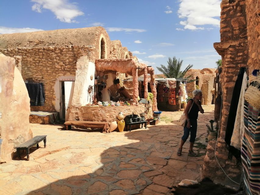 Djerba: 1-Day Tour to Ksar Ghilane and Berber Villages - Tour Inclusions and Exclusions