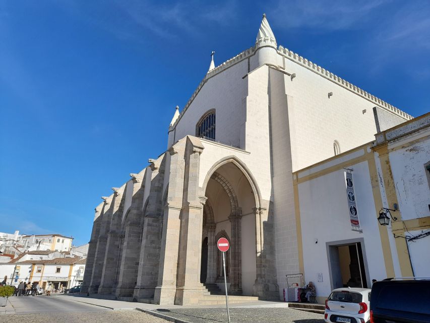 ÉVORA AND MONSARAZ FULL DAY PRIVATE TOUR BY CAR - Itinerary