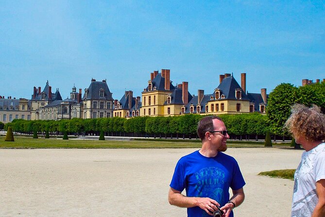 Fontainebleau Day Trip From Paris With a Local: Private & Personalized - Logistics Details