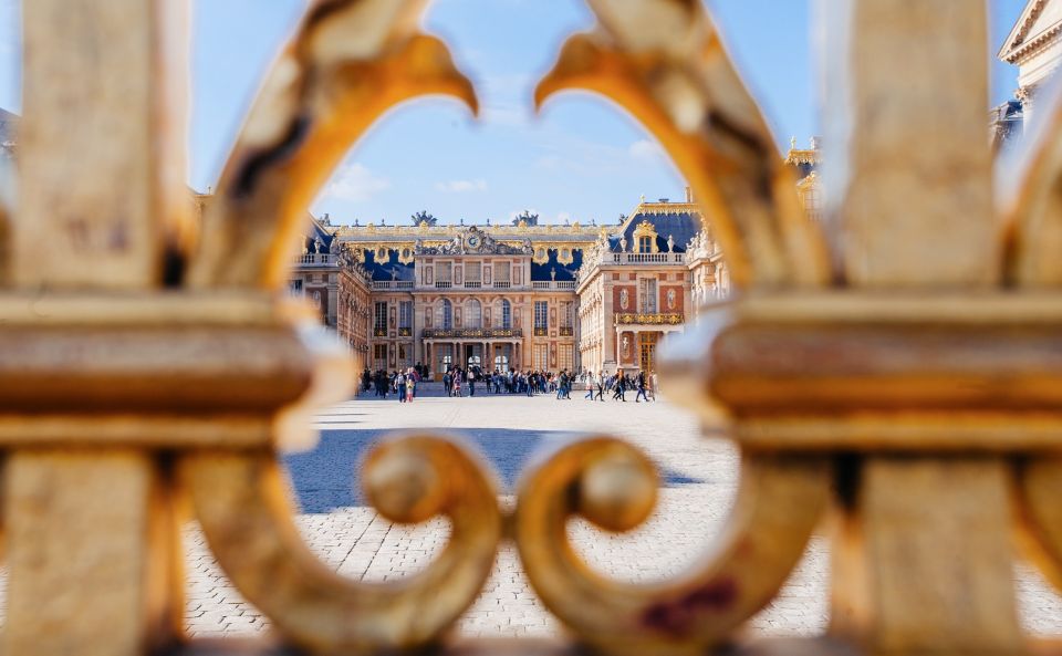 From Paris: Full-Day Guided Tour of Versailles - Meeting Point