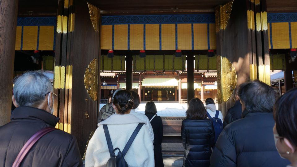 Harajuku From Meiji Shrine to Shibuya Crossing 2 Hours - Shibuya Scramble Crossing Photo Ops