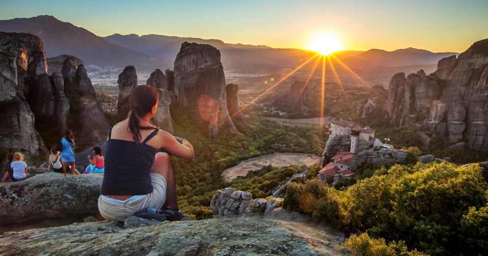 Kalabaka: Majestic Sunset Meteora Tour With a Local Guide - Language and Pickup