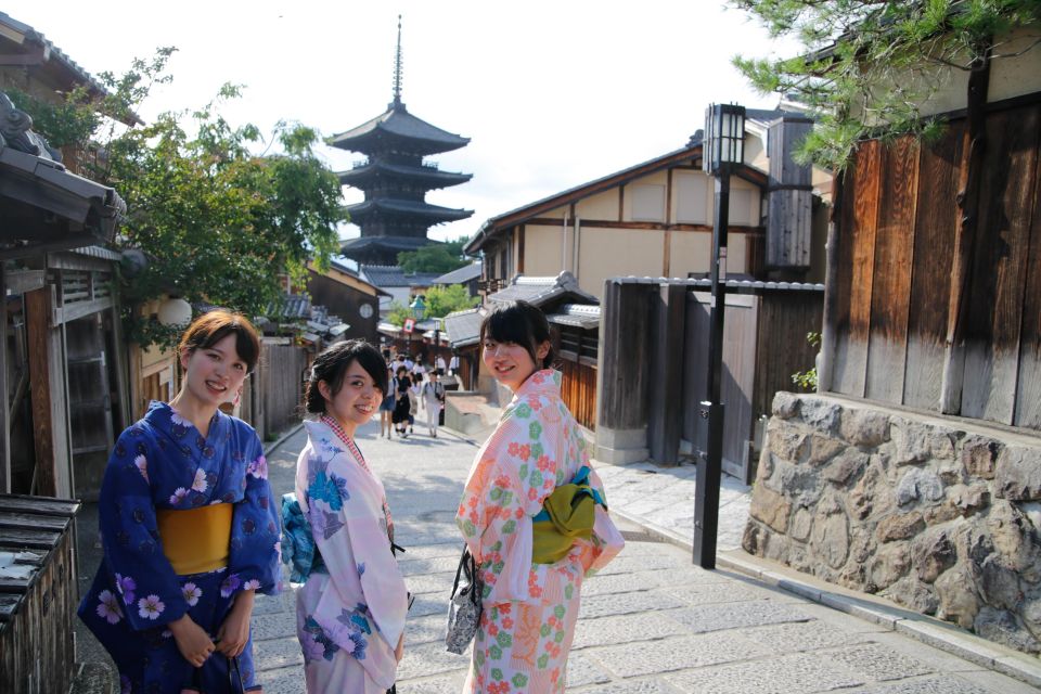 Kyoto Photo Tour: Experience the Geisha District - Tips for Geisha District Photoshoot