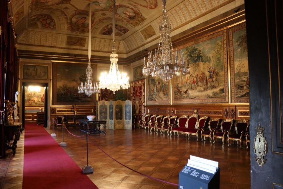 Lisbon: Private Historical Tour to Queluz and Ajuda Palaces - Tour Highlights and Inclusions