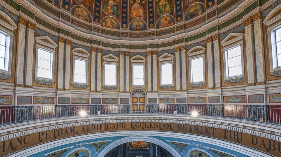 Oudenbosch: Tour at Basilica of the Holy Agatha and Barbara - Tour Inclusions