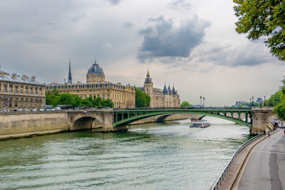 Paris: Seine Cruise With Snack/Optional Eiffel Tower Ticket - Important Information