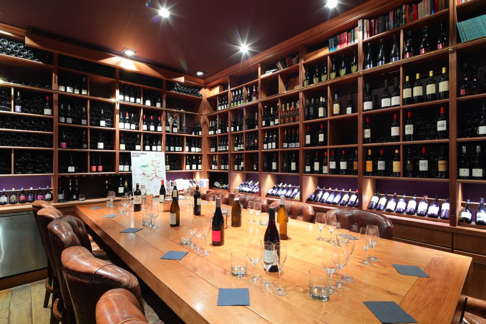 Parisian Deluxe Wine Tasting Experience - Duration and Language