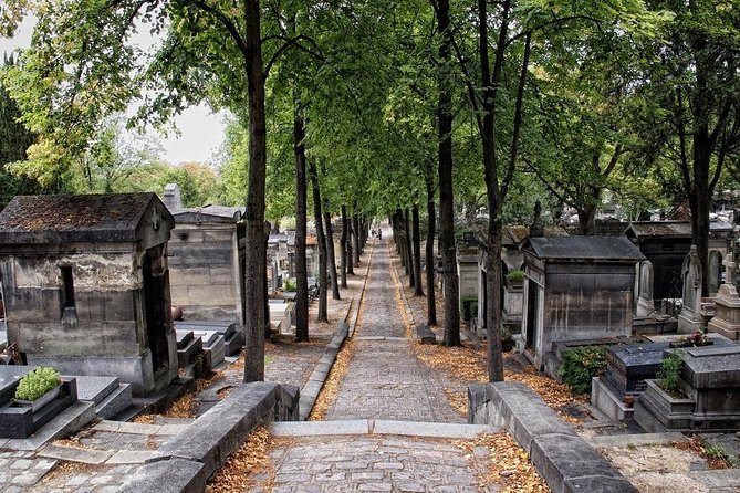 Pere Lachaise Cemetery Private Walking Tour - Tour Inclusions