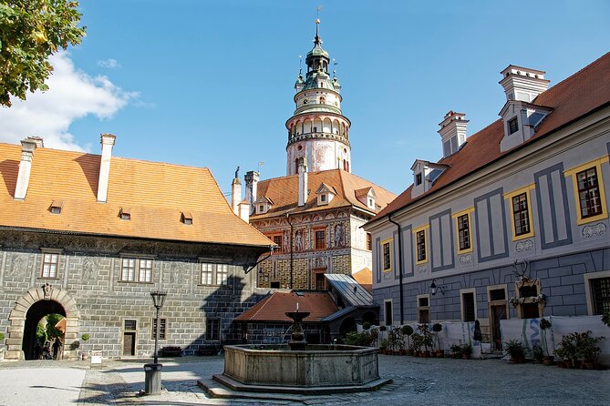 Private Day Trip From Linz To Cesky Krumlov And Back - Booking Process