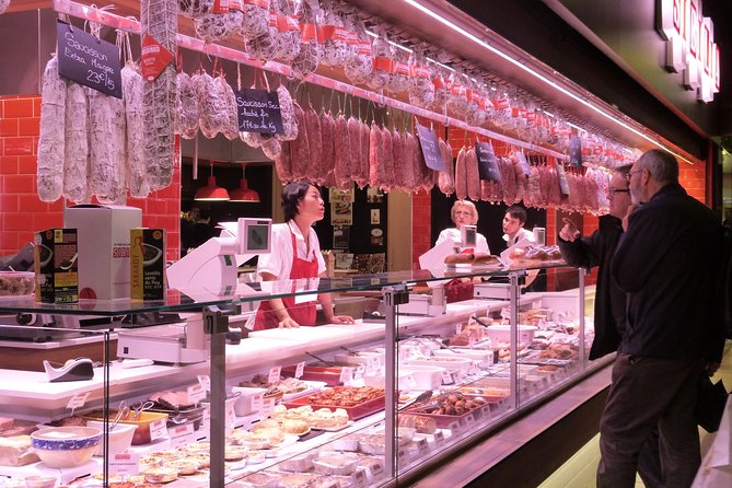 Private Gourmet Walking Tour of Lyon and Les Halles Paul Bocuse Covered Market - Pickup Information and Refund Policy