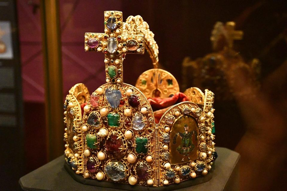 Private Tour: Imperial Treasury Vienna - Detailed Experience Description
