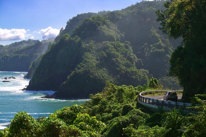 Road to Hana Adventure With Breakfast, Lunch and Pickup. - Small Group Experience