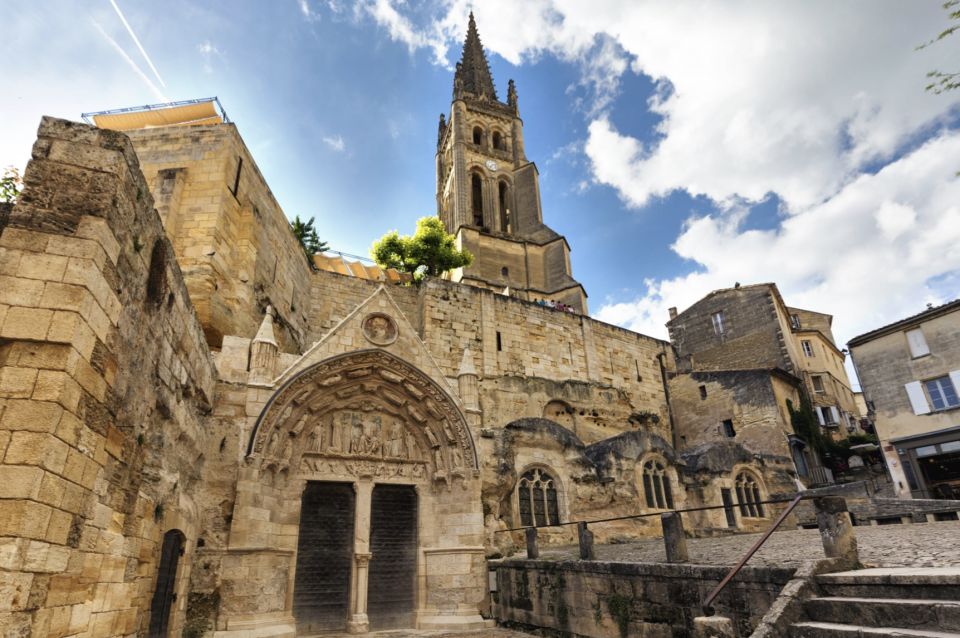 Saint-Émilion: Private Walking Tour & Magnificent Views - Inclusions