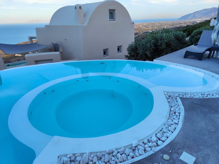 Santorini: Couples Massage & Day Pool, Jacuzzi, Gym Access - Experience Description