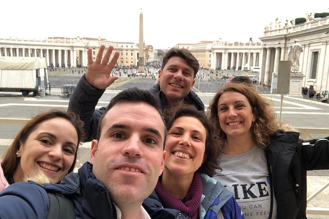 Skip the Line & Tour: Vatican Museums, Sistine Chapel & Raphael Rooms - Meeting Point and Logistics