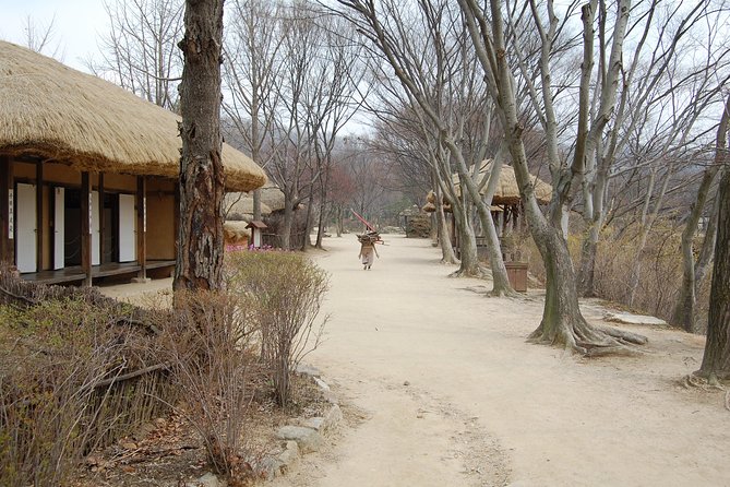 Suwon Hwaseong Fortress and Korean Folk Village Day Tour From Seoul - Reviews and Ratings Summary