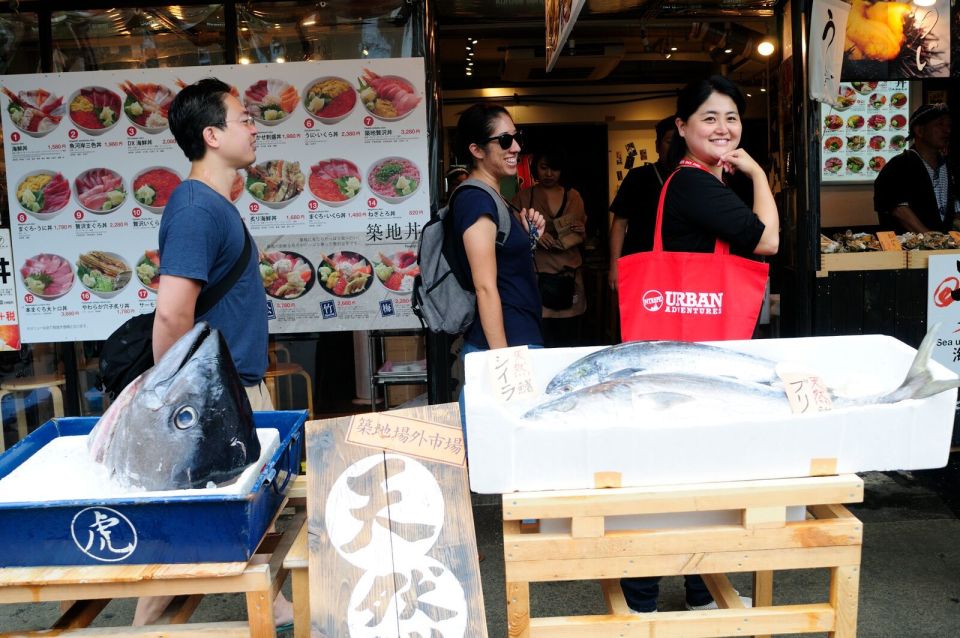 Tokyo: Guided Tour of Tsukiji Fish Market With Tastings - Detailed Description