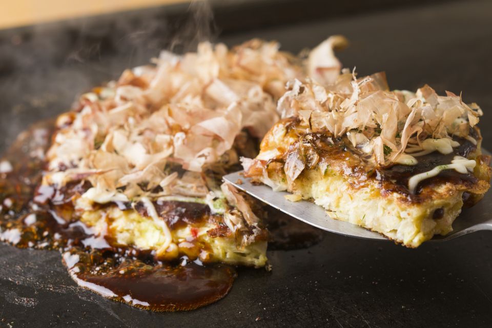 Tokyo: Okonomiyaki Classes & Travel Consultations With Local - Group Size Limit