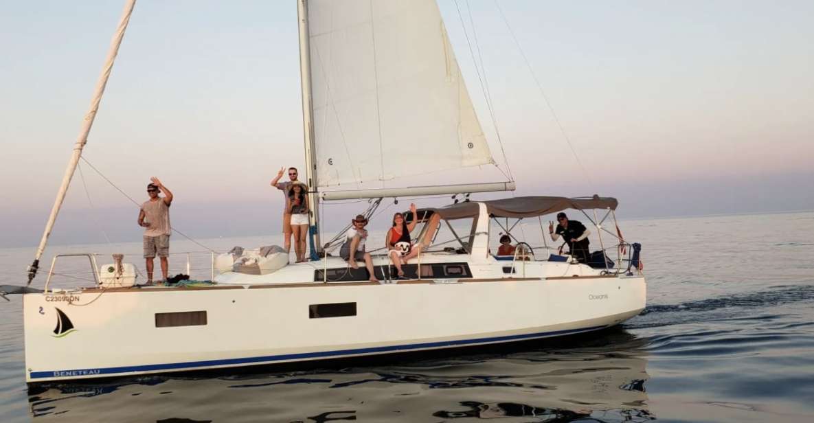 Toronto: Sailing Yacht Cruise of Toronto Harbor and Islands - Inclusions and Exclusions
