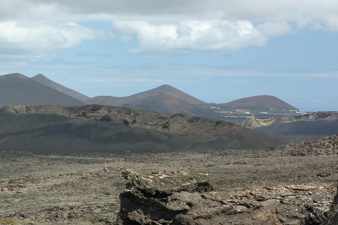 Volcanos of Lanzarote Hiking Tour - Group Size and Expectations