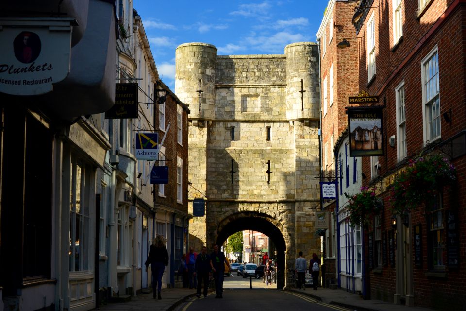 York: Private Guided Walking Tour - Tour Experience