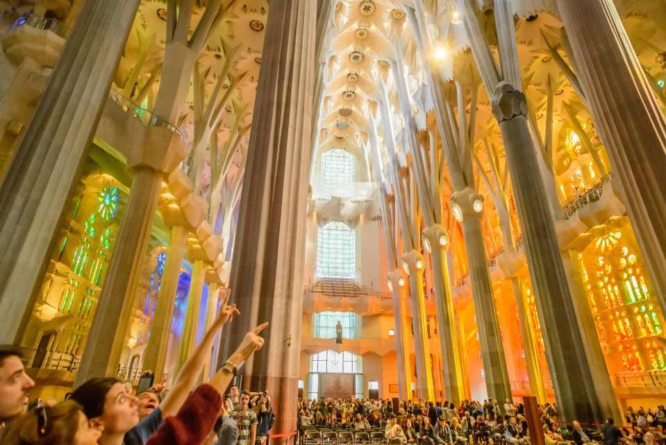 Barcelona: Sagrada Familia Tour & Optional Tower Visit - Important Information