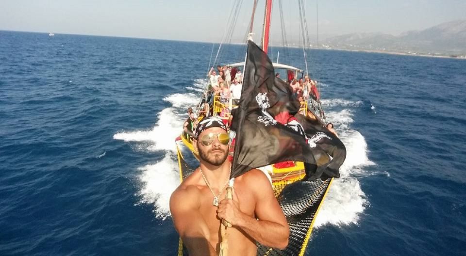 Black Rose Pirate Boat: 5-Hour Trip From Heraklion - Boat Facilities and Snorkeling Equipment